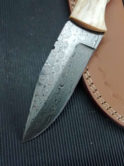 DAMASCUS STEEL HUNTING KNIFE !!!