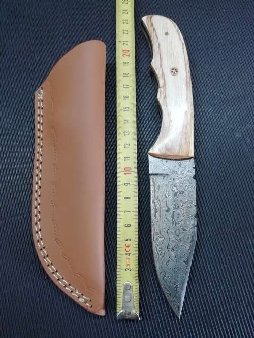 DAMASCUS STEEL HUNTING KNIFE !!!