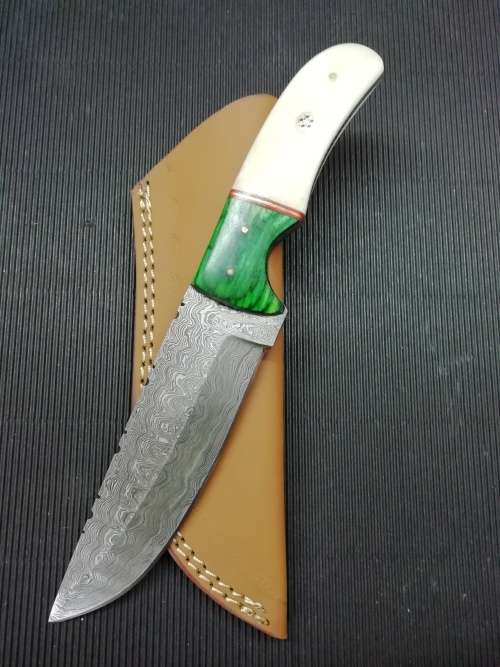 HANDMADE DAMASCUS STEEL HUNTING KNIFE !!!
