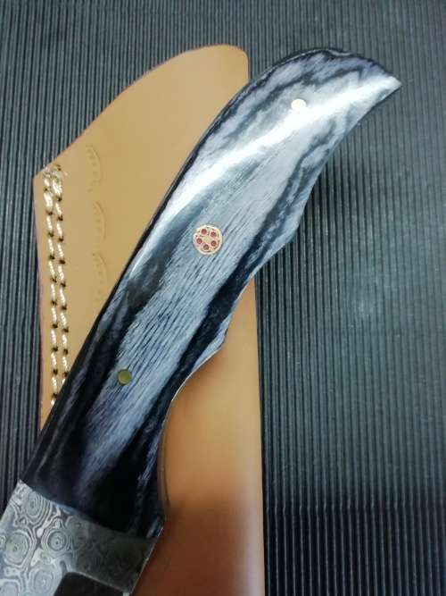 HANDMADE DAMASCUS STEEL HUNTING KNIFE !!!