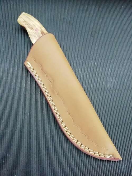 HANDMADE DAMASCUS STEEL HUNTING KNIFE !!!