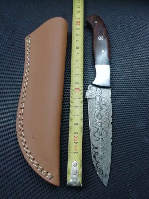 HANDMADE DAMASCUS STEEL HUNTING KNIFE !!!