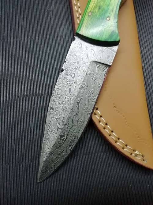 HANDMADE DAMASCUS STEEL HUNTING KNIFE !!!