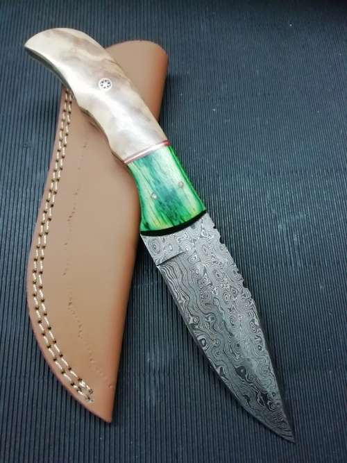 HANDMADE DAMASCUS STEEL HUNTING KNIFE !!!