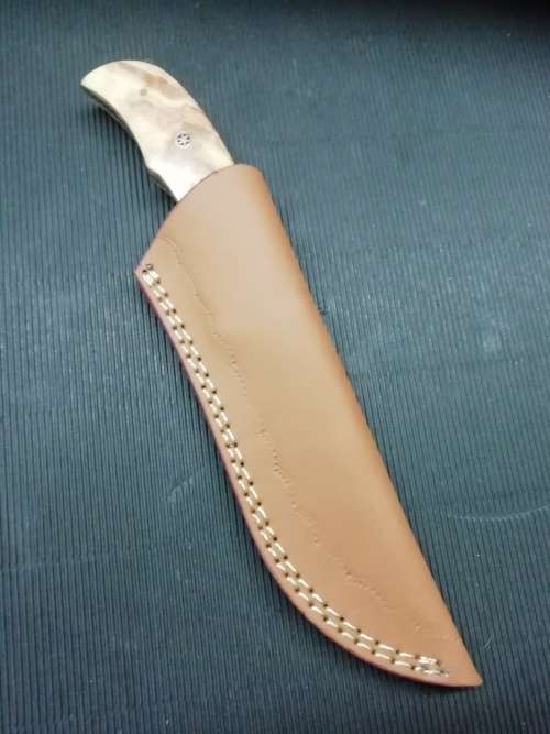 HANDMADE DAMASCUS STEEL HUNTING KNIFE !!!