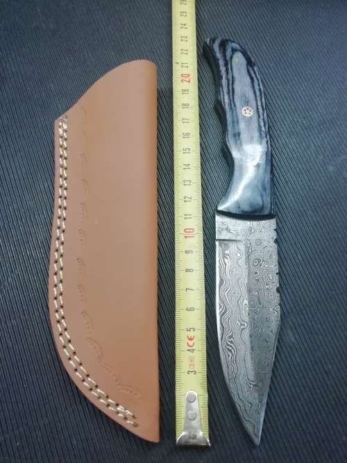 HANDMADE DAMASCUS STEEL HUNTING KNIFE !!!