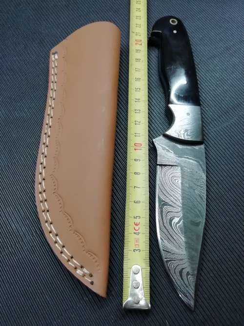 HANDMADE DAMASCUS STEEL HUNTING KNIFE !!!