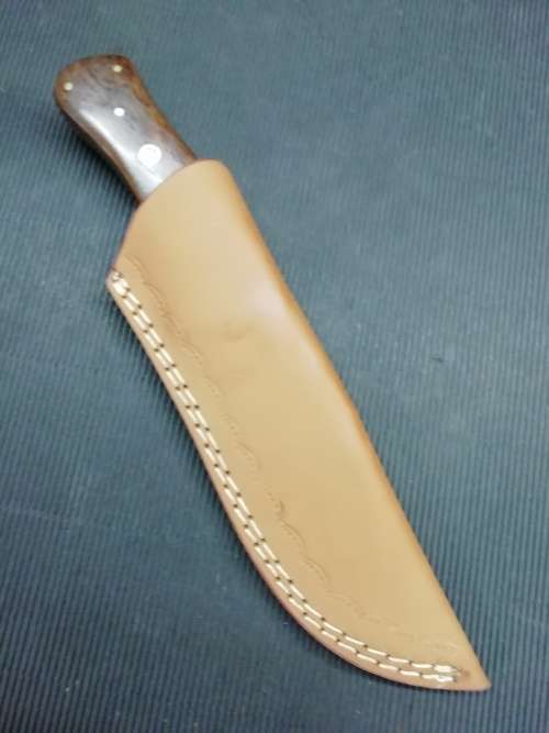 HANDMADE DAMASCUS STEEL HUNTING KNIFE !!!
