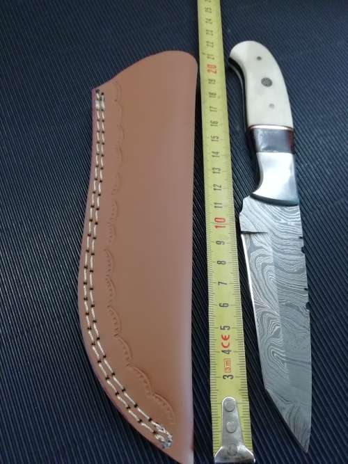 HANDMADE DAMASCUS STEEL HUNTING KNIFE !!!