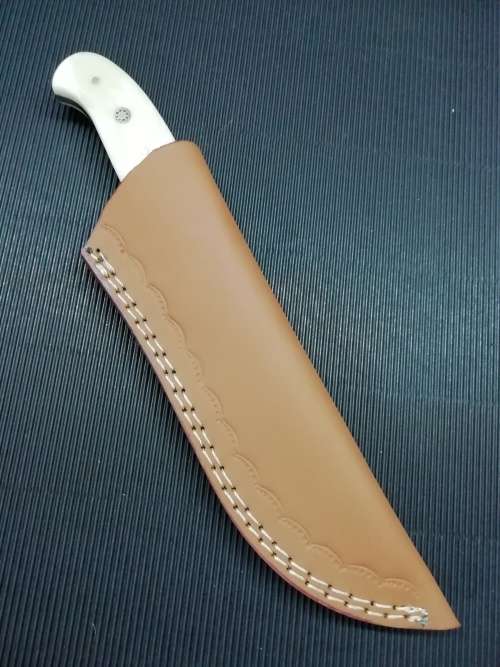 HANDMADE DAMASCUS STEEL HUNTING KNIFE !!!