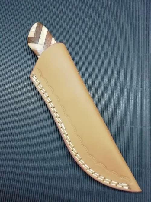 HANDMADE DAMASCUS STEEL HUNTING KNIFE !!!