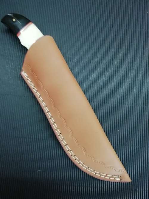 HANDMADE DAMASCUS STEEL HUNTING KNIFE !!!