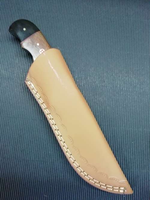 HANDMADE DAMASCUS STEEL HUNTING KNIFE !!!