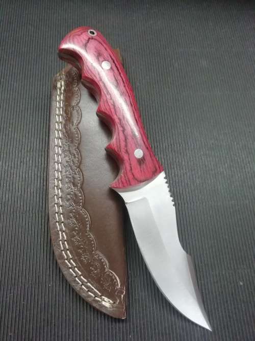 HANDMADE STAINLESS STEEL HUNTING KNIFE !!!