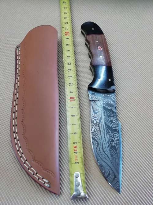 HANDMADE DAMASCUS STEEL HUNTING KNIFE !!!