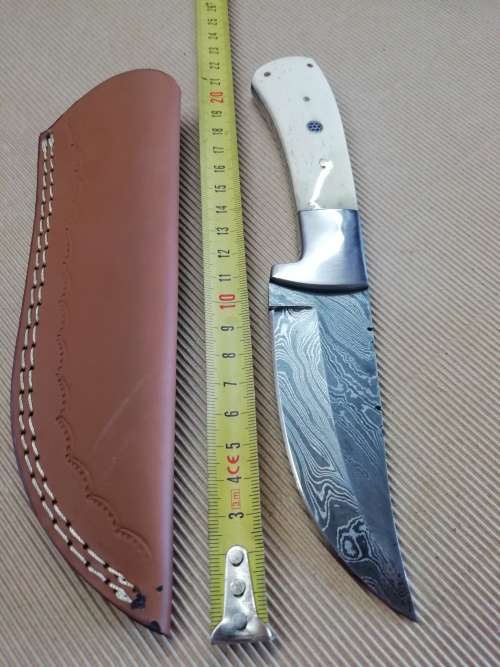 HANDMADE DAMASCUS STEEL HUNTING KNIFE !!!