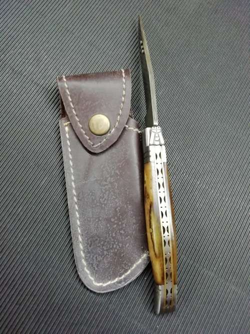 HANDMADE DAMASCUS STEEL HUNTING KNIFE !!!