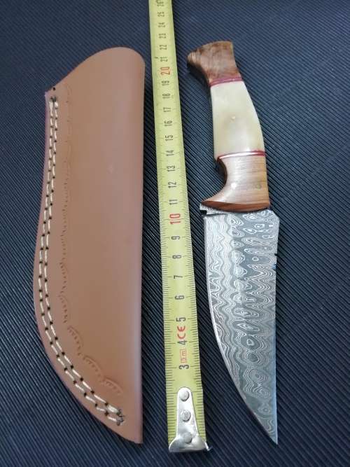 HANDMADE DAMASCUS STEEL HUNTING KNIFE !!!