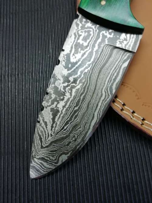 HANDMADE DAMASCUS STEEL HUNTING KNIFE !!!