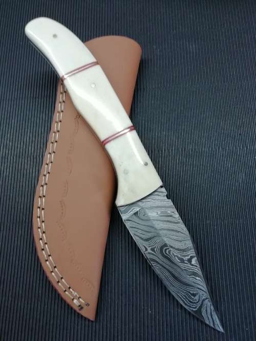 HANDMADE DAMASCUS STEEL HUNTING KNIFE !!!