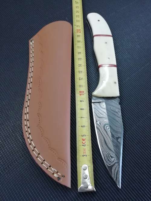 HANDMADE DAMASCUS STEEL HUNTING KNIFE !!!