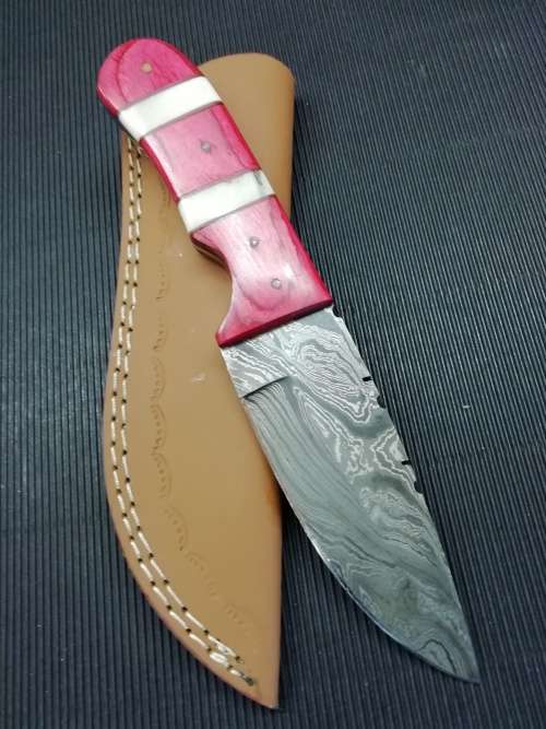 HANDMADE DAMASCUS STEEL HUNTING KNIFE !!!