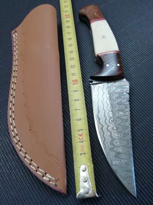 HANDMADE DAMASCUS STEEL HUNTING KNIFE !!!