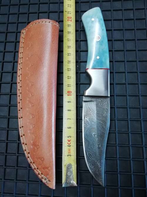 HANDMADE DAMASCUS STEEL HUNTING KNIFE !!!