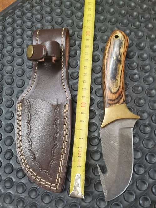 HANDMADE DAMASCUS STEEL SKINNING KNIFE WITH GUTHOOK