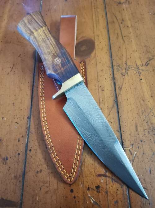 Handmade Damascus Steel Hunting Knife