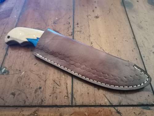 Handmade Damascus Steel Hunting Knife