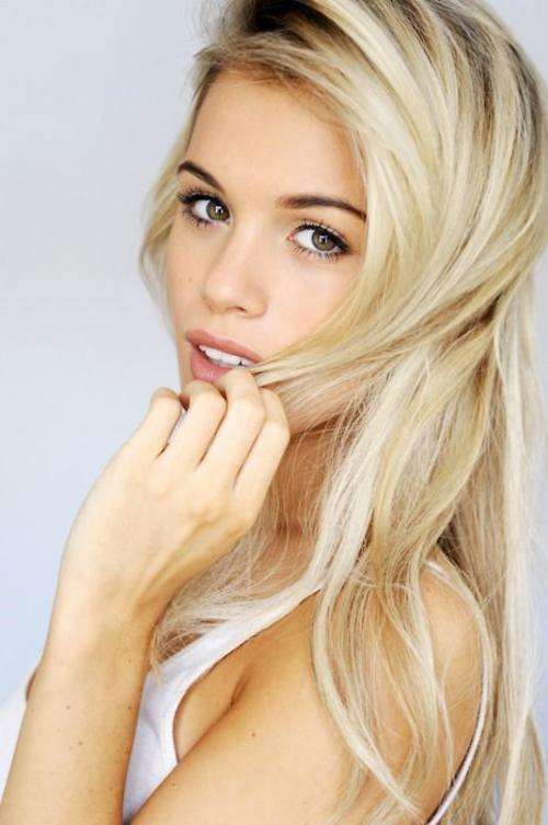 20" 7 Piece Clip In 100% Remy Human Hair Extensions - Light Blonde
