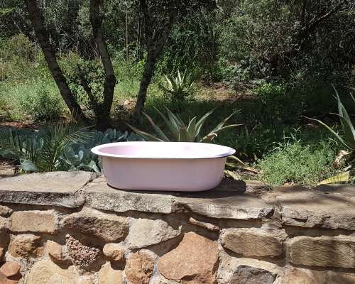 Pink enamel baby bath / basin - Excellent condition