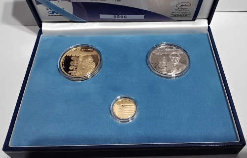 2006 Desmond Tutu Gold Coin Set