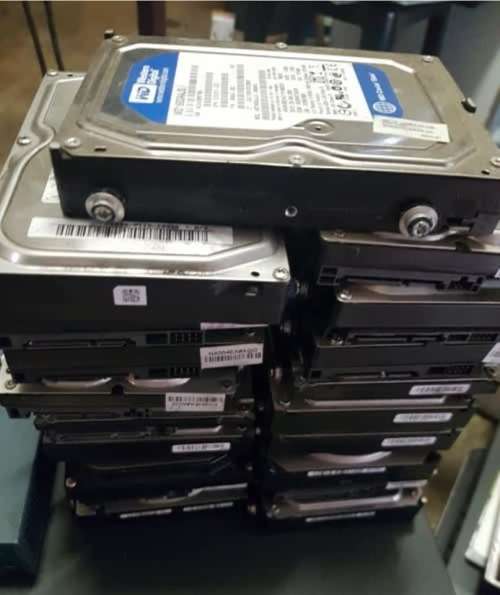 x30 160GB 3.5inch desktop hardrive with Windows 10 loaded on each one.