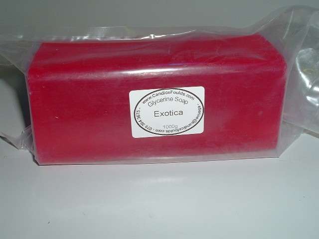 Glycerine Melt and Pour Soap - Opaque 1kg Bar - Creamy - Vanilla Fragranced