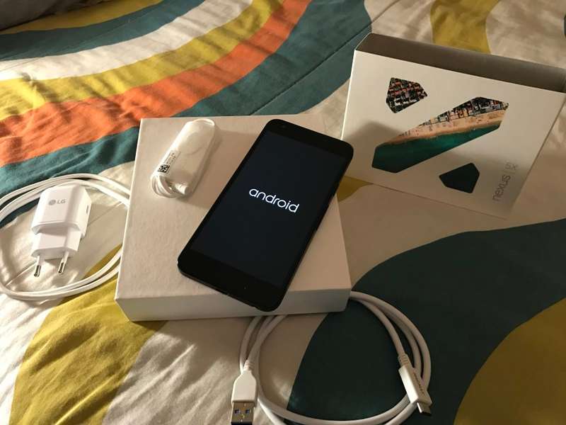 LG Nexus 5X Carbon (Black) 32GB aka Google Nexus 5X