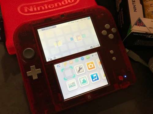 Nintendo 2DS Transparent Red Edition