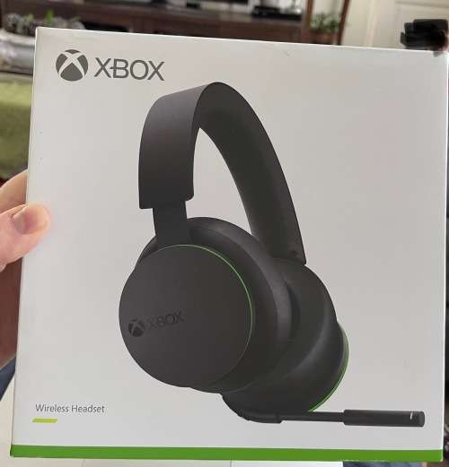 Xbox Wireless Headset  Xbox Series X|S, Xbox One, and Windows 10 Devices
