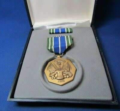 Vietnam War Military Merit Medal Set In Original Presentation Box - United States of America