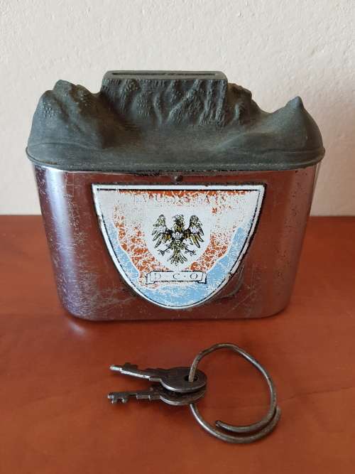 VINTAGE BARCLAY'S BANK SAVINGS TIN- WITH KEYS