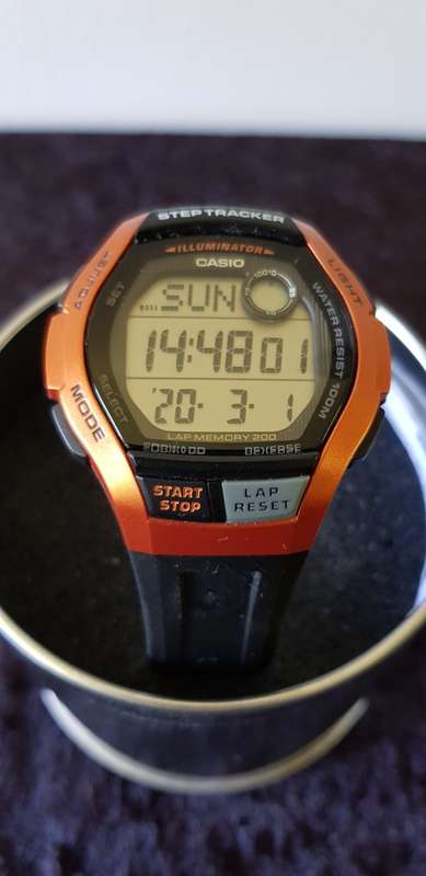 MEN'S CASIO STEP TRACKER WATCH- IN BOX WITH PAPERS