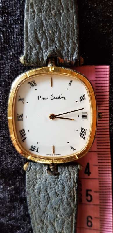 VINTAGE 80's GENT'S PIERRE CARDIN CHROMACHRON WATCH RUNNING AND KEEPING TIME WELL