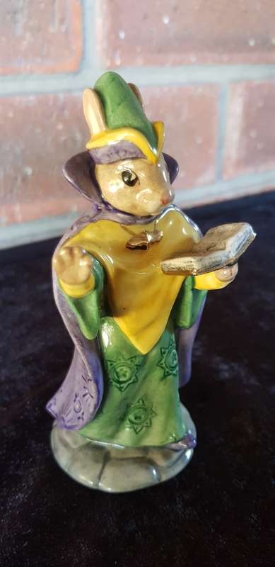 VINTAGE 2000 ROYAL DOULTON BUNNYKINS FIGURINE- HIGHLY COLLECTABLE