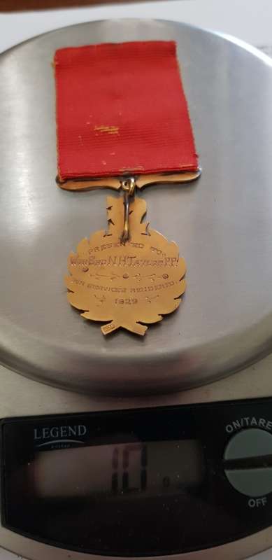 9ct GOLD MEDAL (10g) FROM 1929- SONS OF ENGLAND SOCIETY SOUTH AFRICA