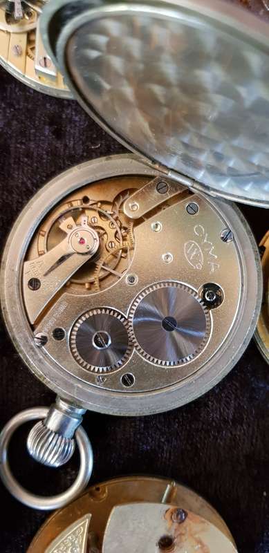 VARIOUS VINTAGE POCKET WATCHES AND DIALS WITH MOVEMENTS FOR REPAIR/SPARES