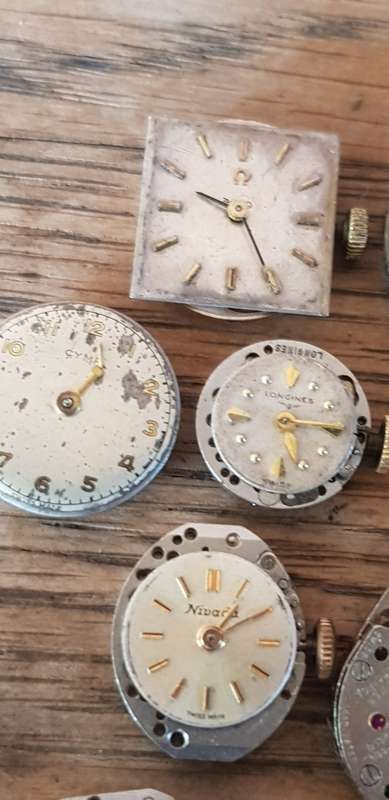 WATCHMAKERS LOT- VINTAGE MECHANICAL MOVEMENTS