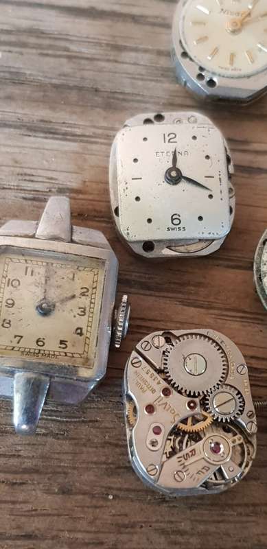 WATCHMAKERS LOT- VINTAGE MECHANICAL MOVEMENTS