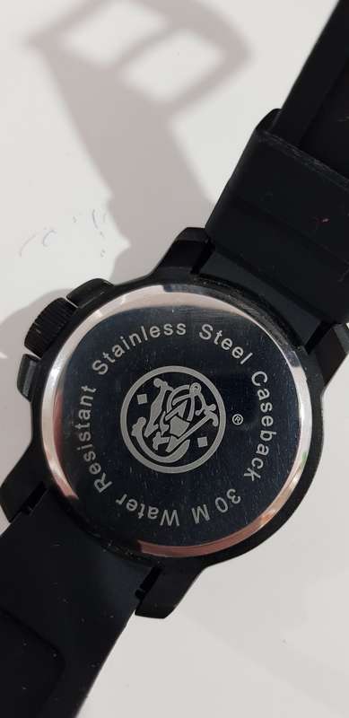SMITH and WESSON COMMANDO MEN`S WATCH