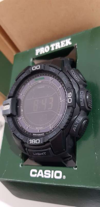 CASIO PROTREK TRIPLE SENSOR MEN`S WATCH WITH FULL BOXES AND PAPERS